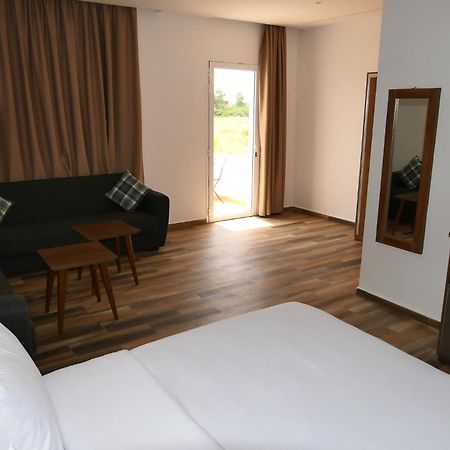 Hotel Corail De Cabo Cabo Negro Dış mekan fotoğraf