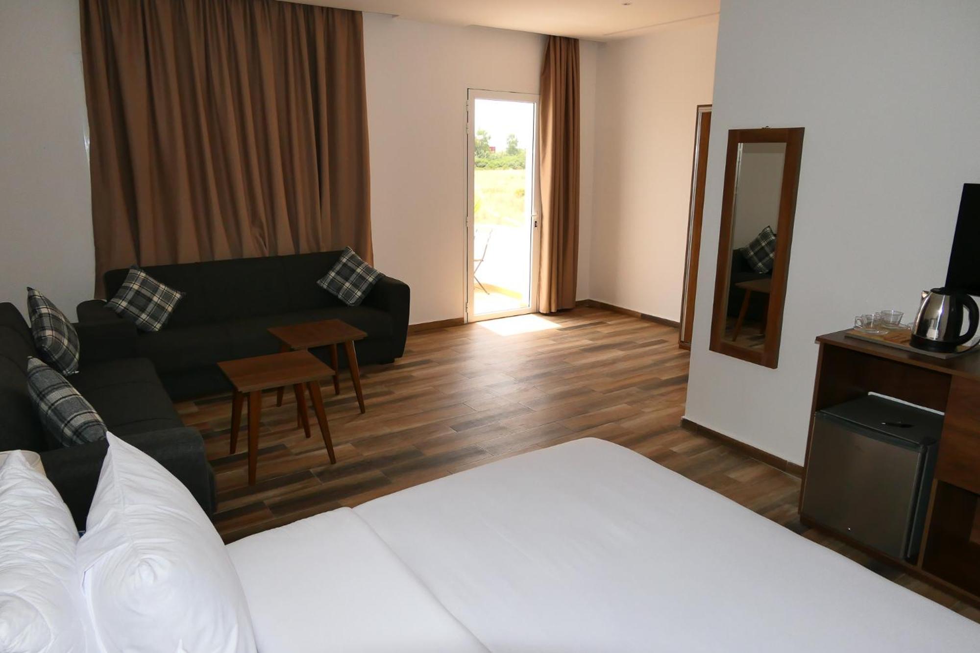 Hotel Corail De Cabo Cabo Negro Dış mekan fotoğraf